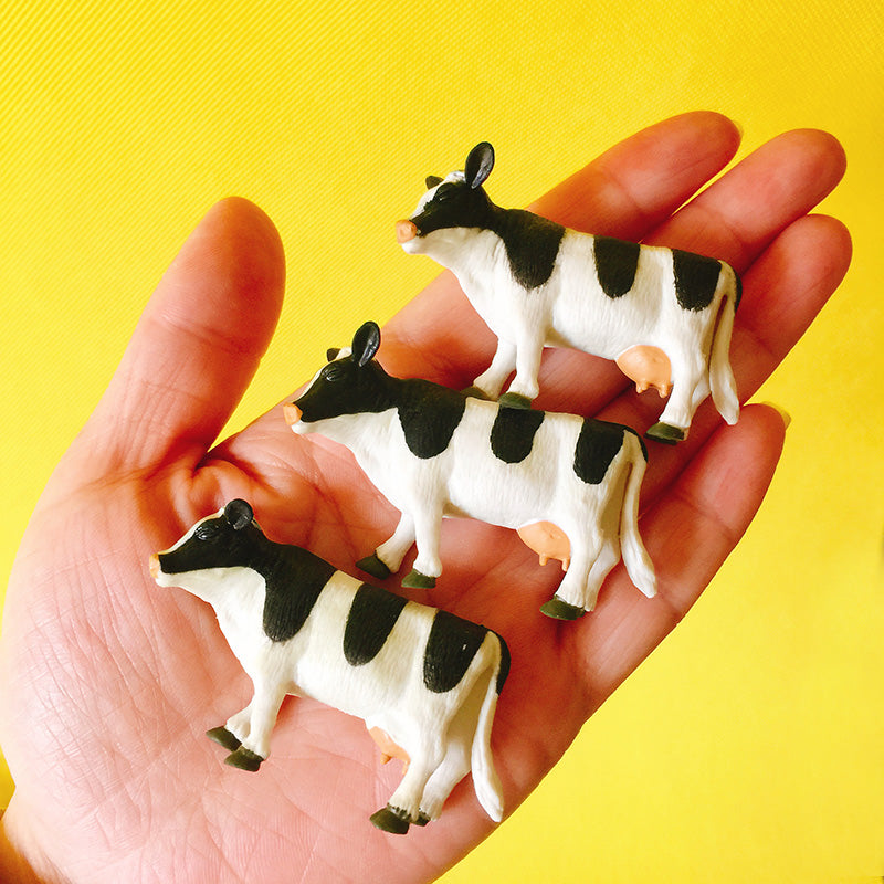 Farm Cow's Miniatures Figurine